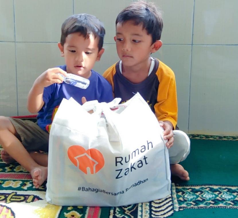 Rumah Zakat salurkan KLY di Desa Berdaya Ganggo Hilia, Kecamatan Bonjol, Kabupaten Pasaman, Sumatera Barat