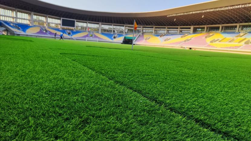 Rumput Stadion Manahan