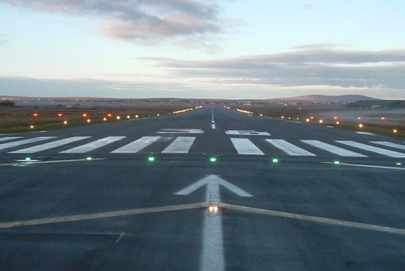 Runaway of Stornoway Airport  (illustration)  