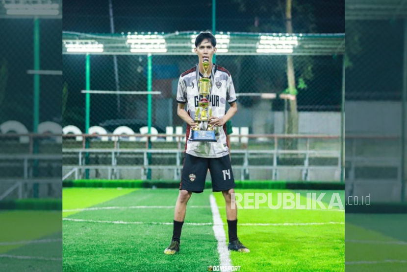 Ryan Arya Saputra, Gamer dan Pesepakbola Berprestasi Resmi Jadi Mahasiswa UBSI Pontianak