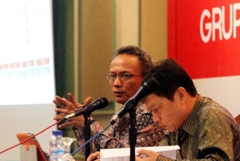 Ryan Kiryanto (kanan) Ekonom dan Associate Faculty Lembaga Pengembangan Perbankan Indonesia (LPPI).