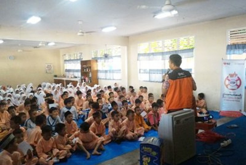 RZ sosialisasi bahaya rokok di SDN 13 Pekanbaru Jl. Cempaka, Kel. Pulau Karam, Kec. Sukajadi, akhir pekan lalu. Foto: RZ  