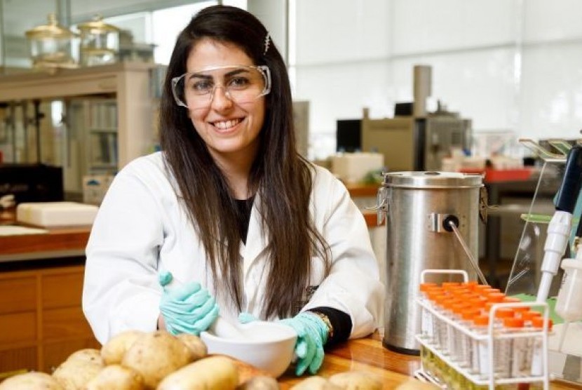 Sabine Tanios adalah peneliti kentang yang semakin menghijau di Institut pertanian Tasmania.