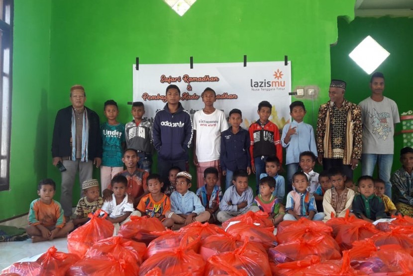 Safari ramadhan Lazismu dmemberikan bantuan di tiga desa yang ada di Kecamatan Amanuban, Kabupaten Timor Tengah Selatan (TTS), Nusa Tenggara Timur.