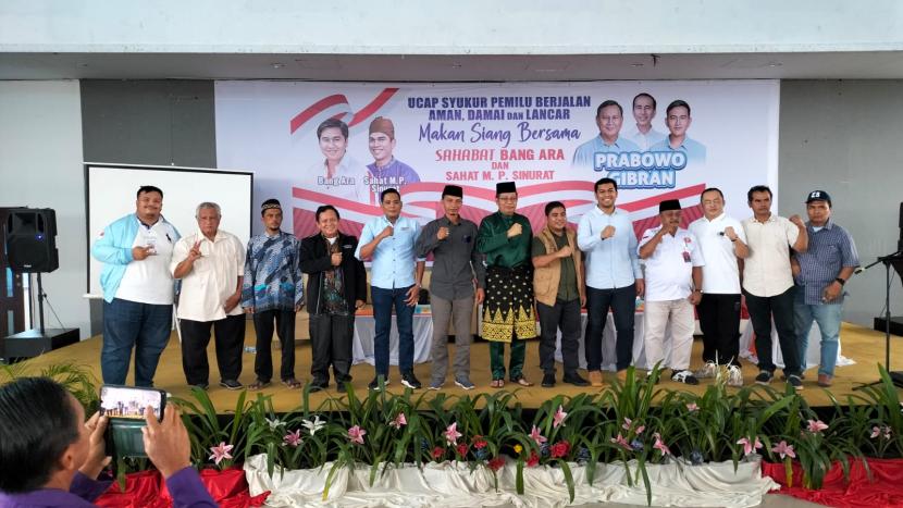 Sahabat Bang Ara Sirait dan Sahat Sinurat menggelar Syukuran Pemilu Damai dan Makan Siang Bersama di Kota Pekanbaru.