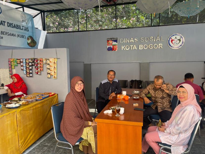 Sakinah Finance dan Dinsos Kota Bogor bahas pendirian rumah hibah disabilitas.