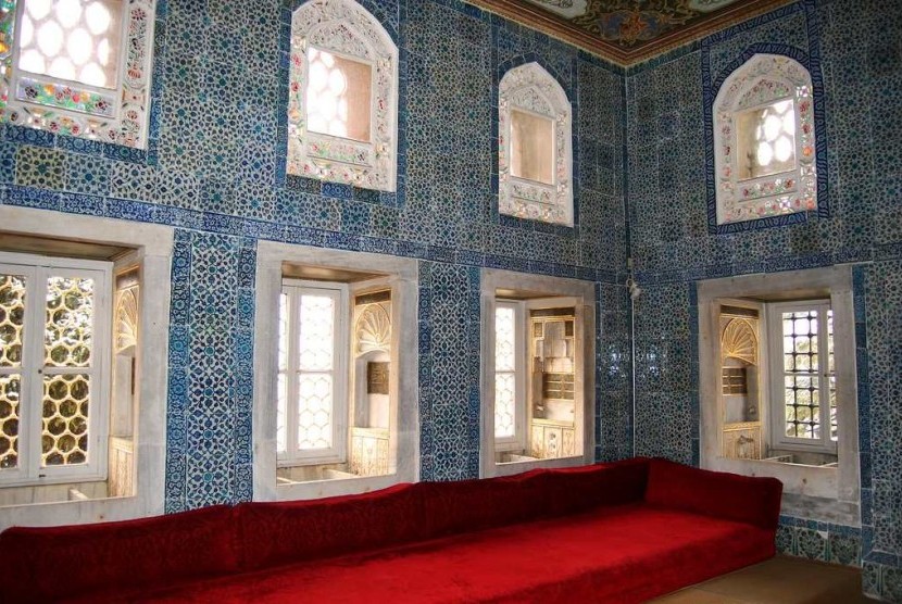 Salah ruangan harem di Istana Topkapi, Istanbul, Turki.
