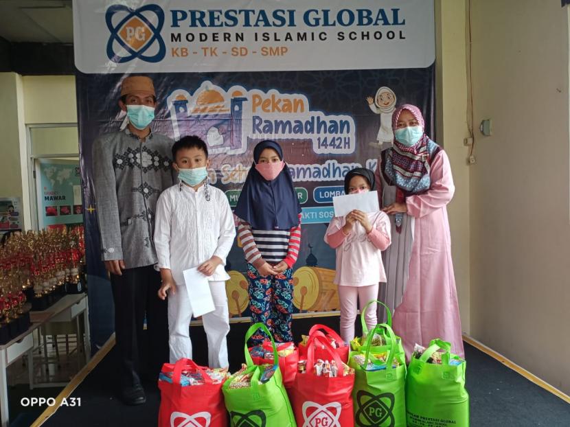 Salah satu acara Ramadhan School yang diadakan oleh Sekolah Prestasi Global (PresGo) Depok.