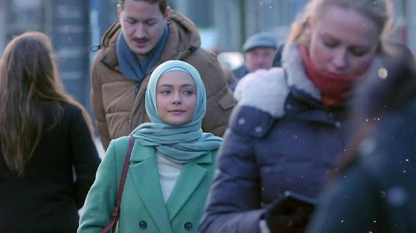 Salah satu adegan dalam film Merindu Cahaya de Amstel. Film bernapaskan Islam ini diputar di Festival Film Internasional Beijing (BIFF) ke-12. (ilustrasi) 