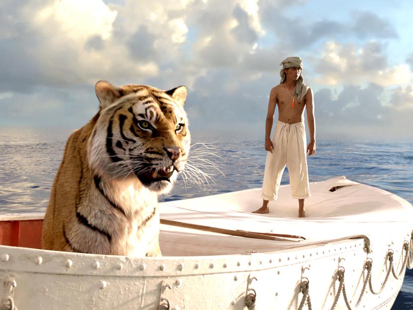 Salah satu adegan di film Life of Pi. Life of Pi merupakan salah satu film adaptasi novel yang semula dikira mustahil untuk difilmkan.