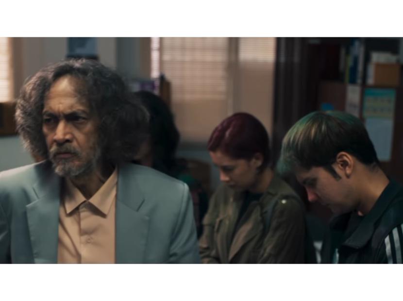 Salah satu adegan di teaser trailer film horor Dosen Ghaib: Sudah Malam atau Sudah Tahu. Rumah produksi Dee Company merilis official poster Dosen Ghaib: Sudah Malam atau Sudah Tahu.