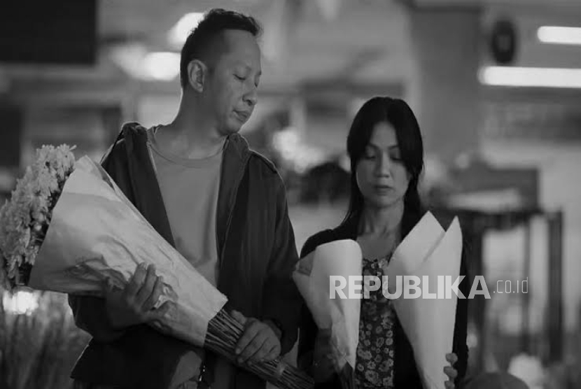 Salah satu adegan film Jatuh Cinta Seperti di Film-Film. Film ini meraih 7 Piala Citra di Festival Film Indonesia (FFI) 2024 dan ditayangkan lagi di bioskop.