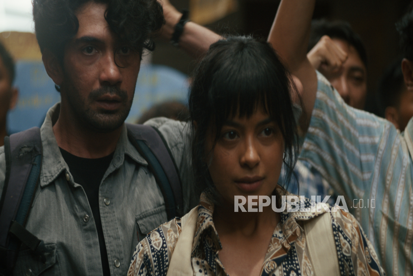 Novel Laut Bercerita Diangkat ke Film! Diperankan Reza Rahadian, Dian Sastro, dan Eva Celia