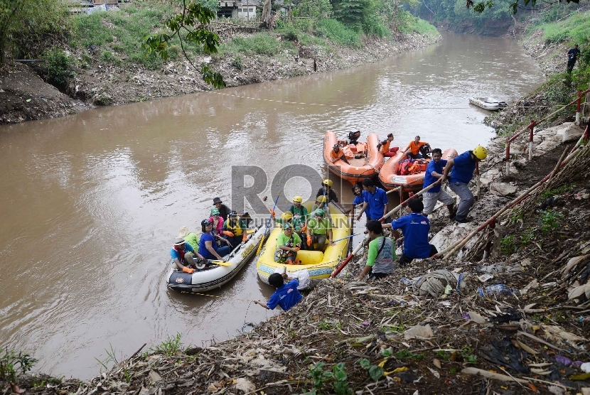 Salah satu aksi komunitas peduli Ciliwung.