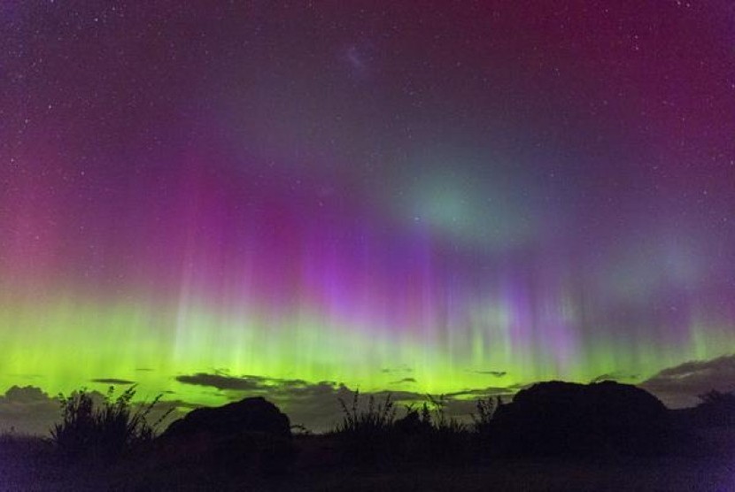 Salah satu akun Twitter yang memuat foto aurora australis, Selasa (17/3)