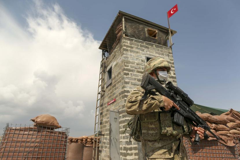 Salah satu anggota pasukan militer Turki. Turki ingin menjadi mitra solusi Bangladesh dalam kerja sama militer. Ilustrasi.
