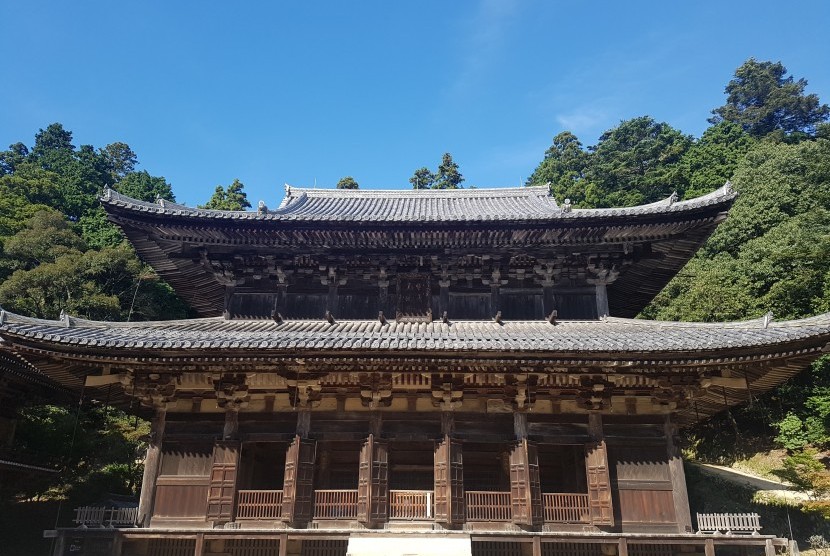 Salah satu bangunan Kuil Engyoji di Gunung Shosha, Himeji, Jepang. 
