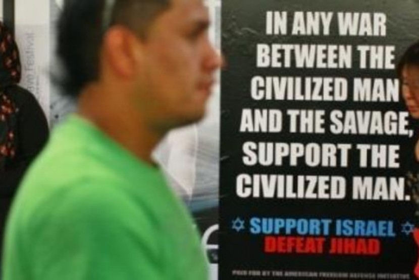 Salah satu bentuk iklan bus anti Islam di New York