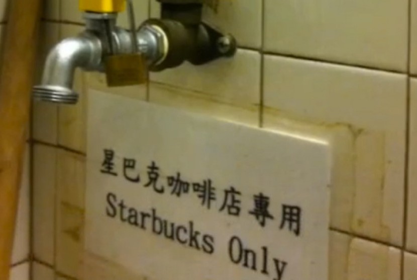 Salah satu cabang Starbucks di Hong Kong menggunakan air toilet untuk membuat kopi