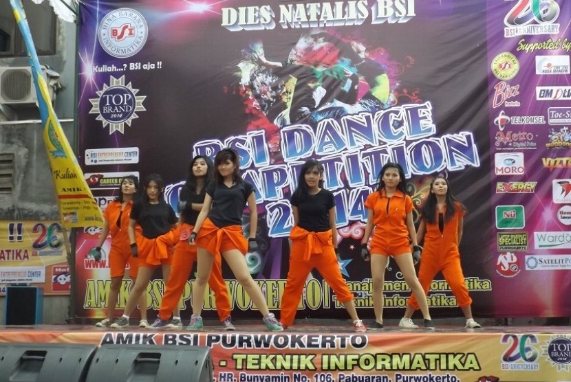 Salah satu kegiatan BSI Dance Competition.