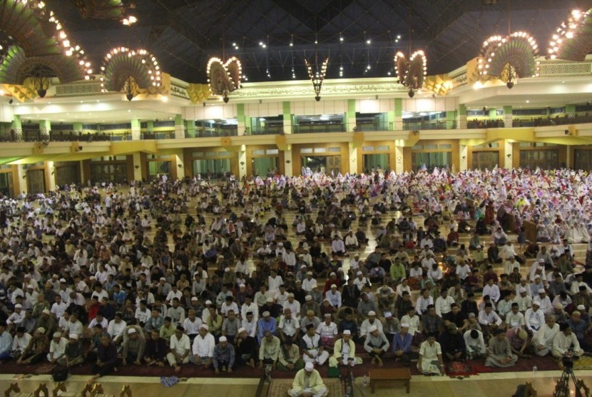 Salah satu kegiatan di Masjid Jakarta Islamic Centre (JIC) Jakarta.