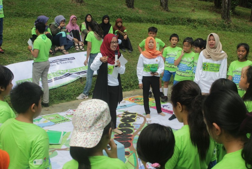 Salah satu kegiatan Kemah Keanekaragaman Hayati yang digelar di Bogor, Sabtu (1/4). 