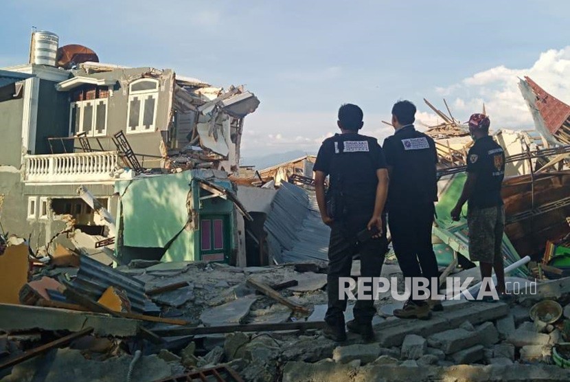 Salah satu kegiatan Laboratorium Psikologi Terapan (LPT) Psikososial  Universitas Muhammadiyah Malang (UMM) di lokasi bencana.