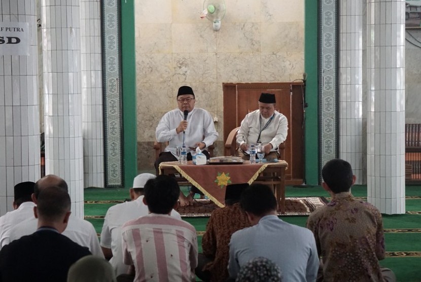 Salah satu kegiatan pengajian rutin yang digelar di Masjid Al-Ikhlas Sekolah Bosowa Bina Insani, Bogor.