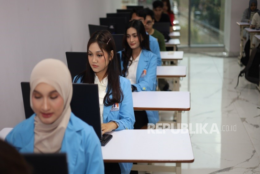 Masih Ragu Pilih Kampus? Ini Alasan UNM Layak Jadi Pilihan Masa Depanmu
