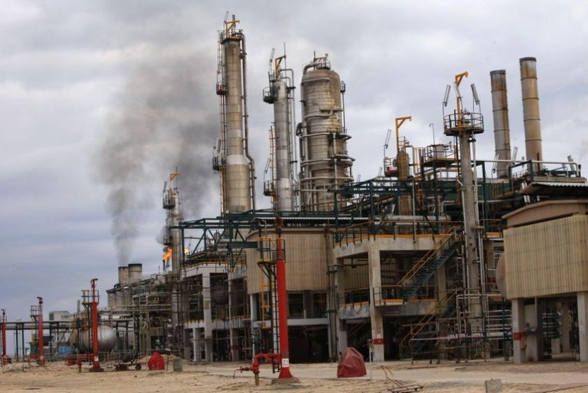 Salah satu ladang minyak  di Zawia, sekitar 55km barat Kota Tripoli.