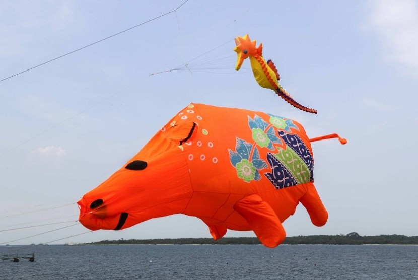Salah satu layangan hias yang akan diterbangkan di Rhino Kites Festival 2018