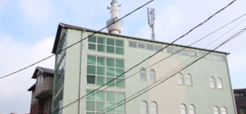  Salah satu masjid di Gjakova, Kosovo.