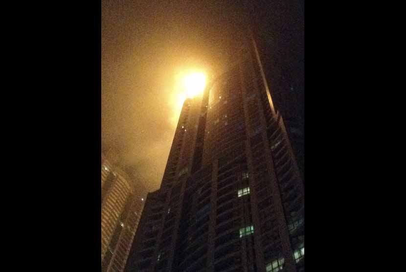 Salah satu menara tertinggi dunia, Torch, di Dubai, Uni Emirat Arab, mengalami kebakaran pada Sabtu (21/2). 