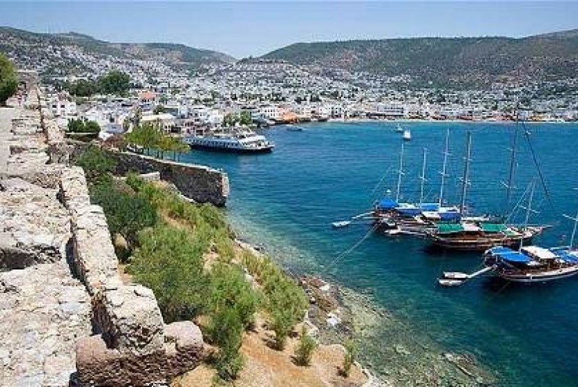 Salah satu pelabuhan cantik sebagai tujuan wisata di Turki