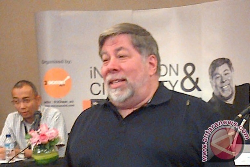 Co-Founder Apple Steve Wozniak.