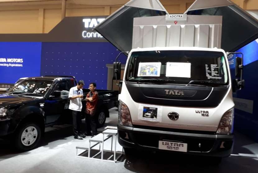 Salah satu produk Tata Motor yang dipamerkan pada Gaikindo Indonesia International Motor Show (GIIAS) 2018 