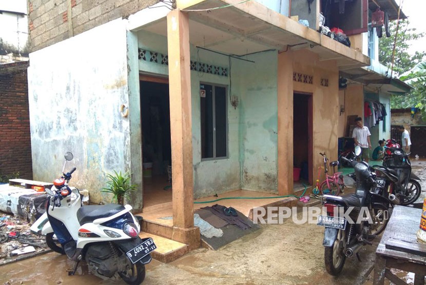 Salah satu rumah warga di Kampung Arus, Jakarta Timur yang banjirnya telah surut.