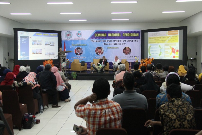 Salah satu seminar nasional yang diadakan oleh BSI.