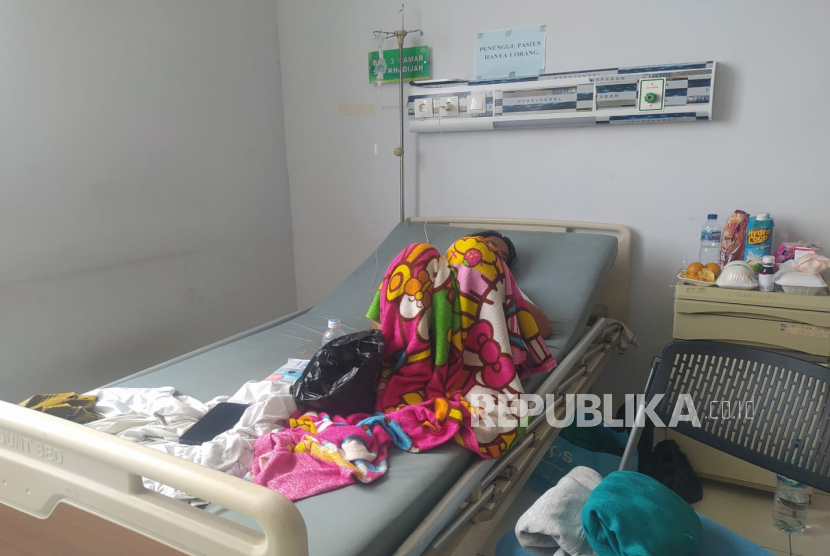 Salah satu siswa yang keracunan usai mengkonsumsi menu Makan Bergizi Gratis (MBG) di wilayah Cipongkor, Kabupaten Bandung Barat (KBB), Jawa Barat