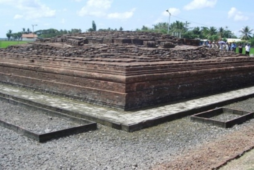 Salah satu situs candi di Batujaya, Karawang, Jawa Barat.