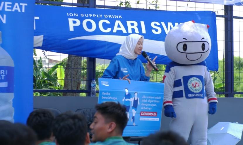 Salah satu sponsor yang mensupport kegiatan Sport Competition BSI FLASH 2024 DKI Jakarta, yakni Pocari Sweat dengan memberikan produk dari Pocari Sweet untuk Panitia dan Edukasi seputar manfaat olahraga kepada para peserta.