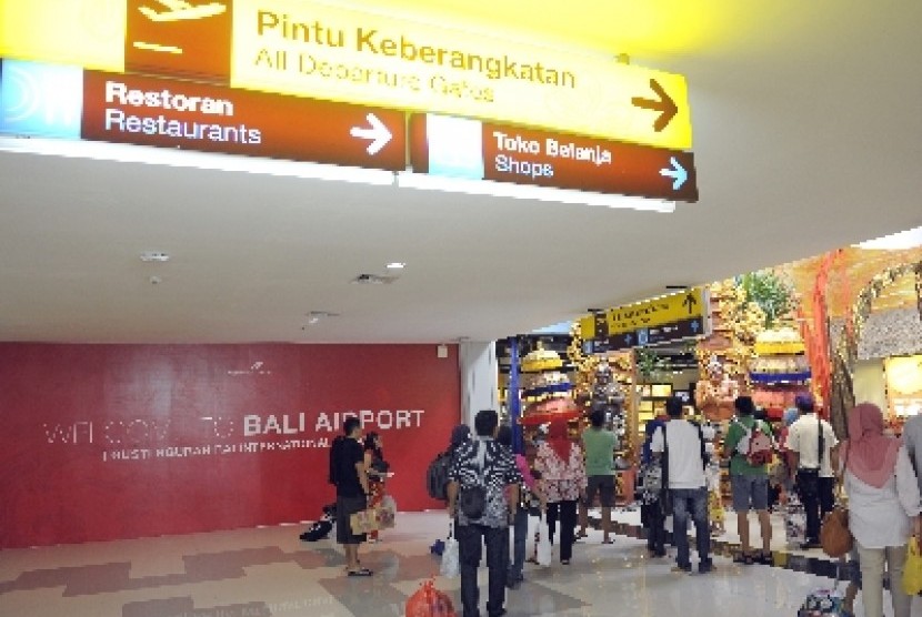 Salah satu sudut Terminal Keberangkatan Domestik, Bandara Ngurah Rai, Bali, Kamis (16/10).