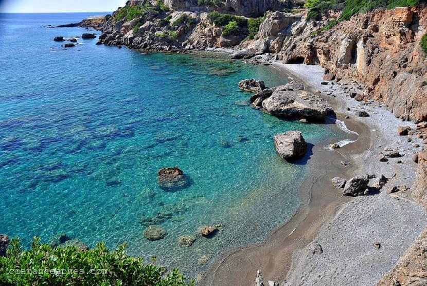 Salah satu sudut wisata di Pantai Bonda 