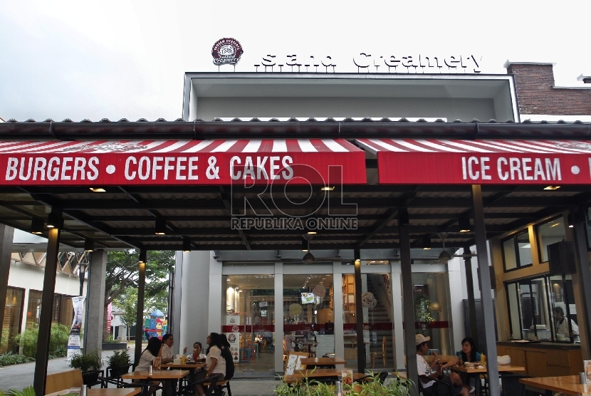 Salah satu tempat kuliner di kawasan Flavor Bliss, Alam Sutera, yakni kedai es krim Island Creamery.