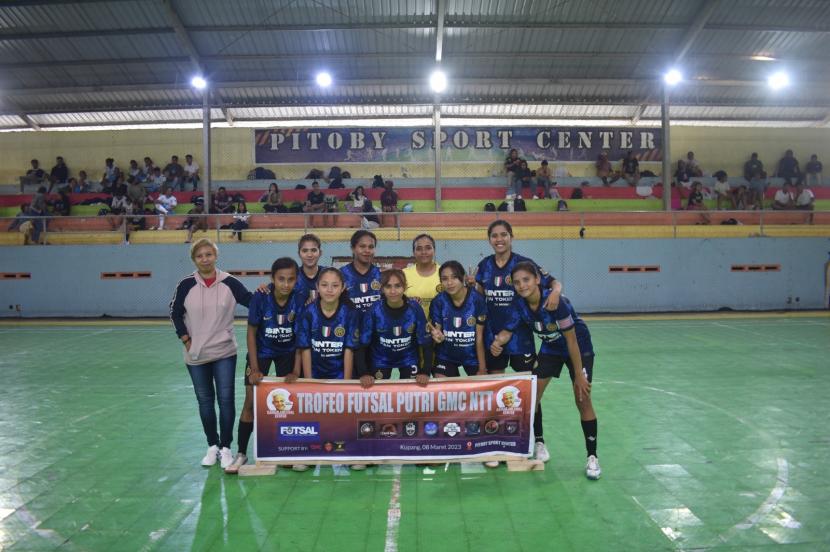 Salah satu tim futsal peserta turnamen Trofeo Futsal Putri, Sabtu (11/3/2023). 