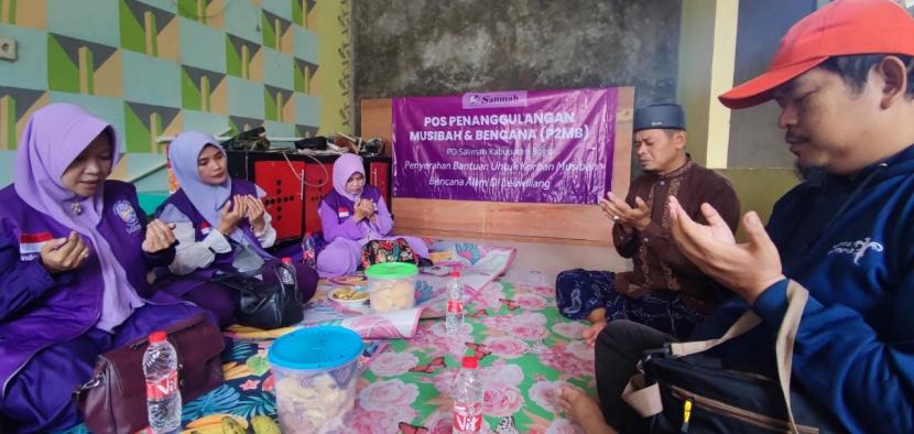 Salimah (Persaudaraan Muslimah) Kabupaten Bogor komitmen memberikan bantuan untuk masyarakat terdampak bencana banjir bandang di Kampung Cisarua, Desa Purasari, Kecamatan Leuwiliang, Kabupaten Bogor. 
