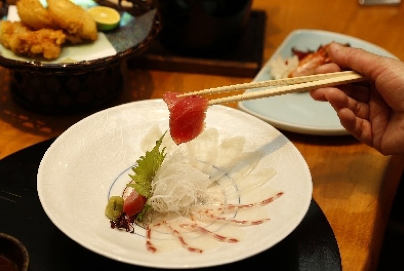 Salmon sashimi
