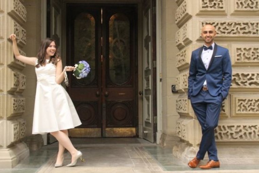 Samantha Jackson dan Farzin Yousefian membatalkan pesta pernikahan mewah mereka untuk membantu para pengungsi Suriah yang ada di Kanada. 
