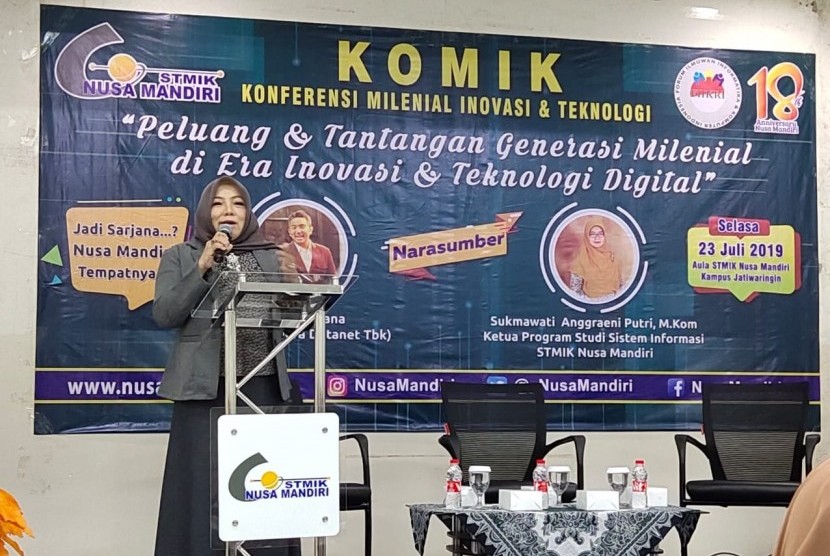 Sambutan Ketua STMIK Nusa Mandiri, Dr Dwiza Riana di acara KOMIK.