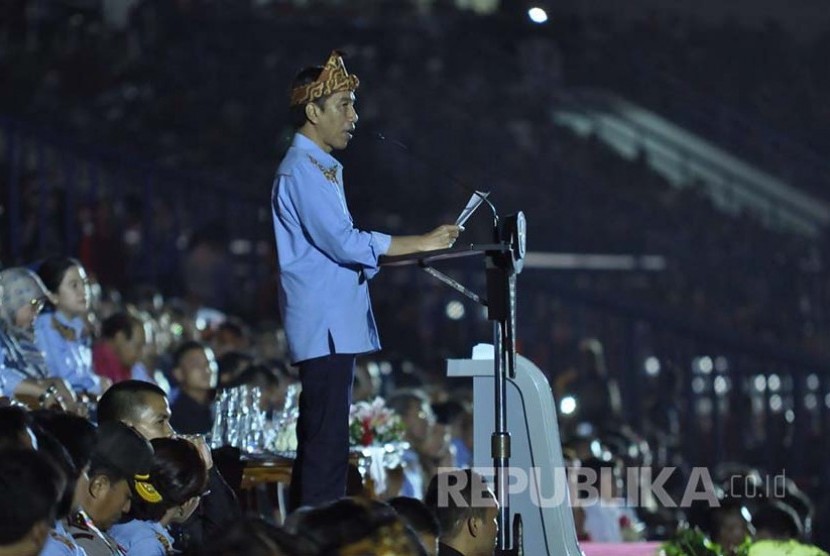 Sambutan Presiden RI Joko Widodo pada acara Pembukaan PON XIX 2016, Sabtu (17/9). (Foto: Mahmud Muhyidin)